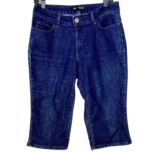 Lee Denim - Lee Dark Wash Blue Curvy Fit Mid Rise Blue Cropped Stretch Capri Jeans Size 10